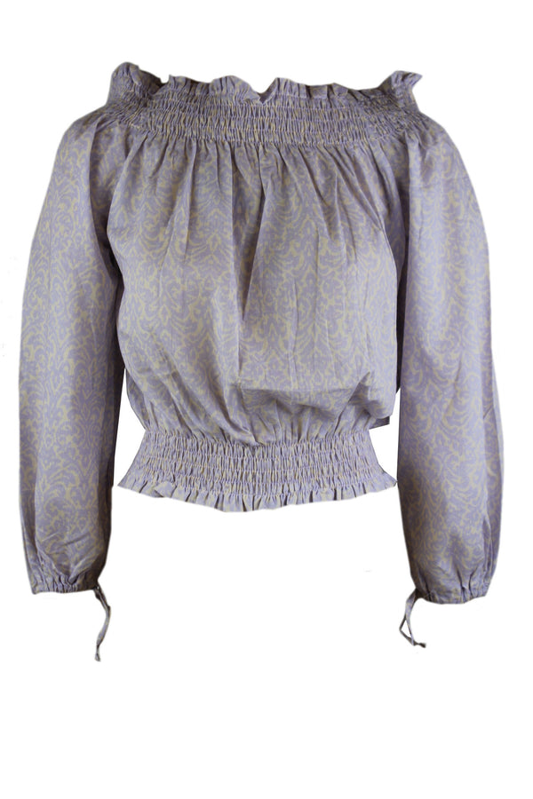 Amaya blouse Bohemain met een gesmokte boothals.