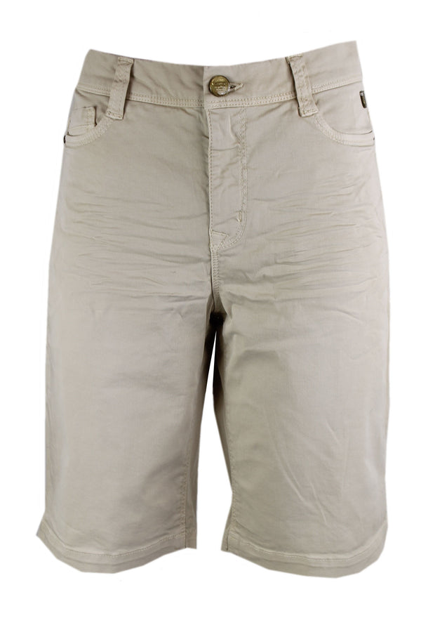 Summum short in de kleur sand.