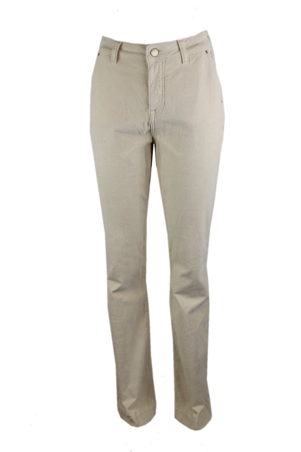 Summum broek van ribfluweel met flared leg.