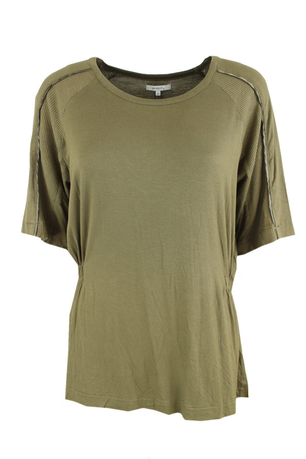 Sandwich olijfgroen shirt.