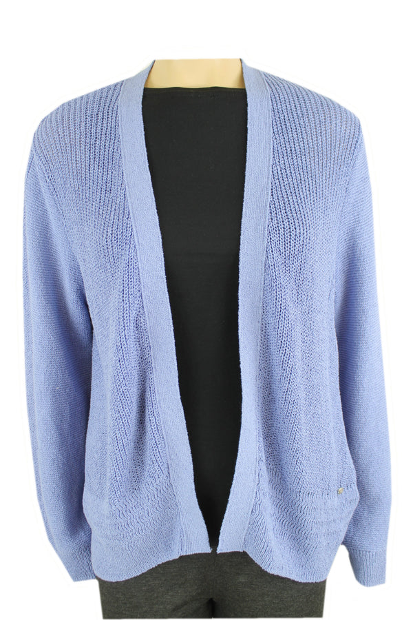 Sandwich vest met siersteek gebreid.