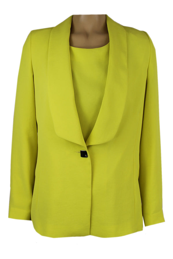 Caroline Biss blazer verkrijgbaar in de kleuren lime en roze.