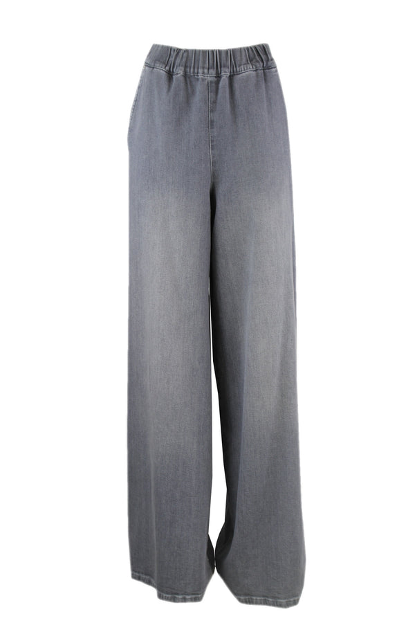 Caroline Biss grijze denim met wijde pijp.