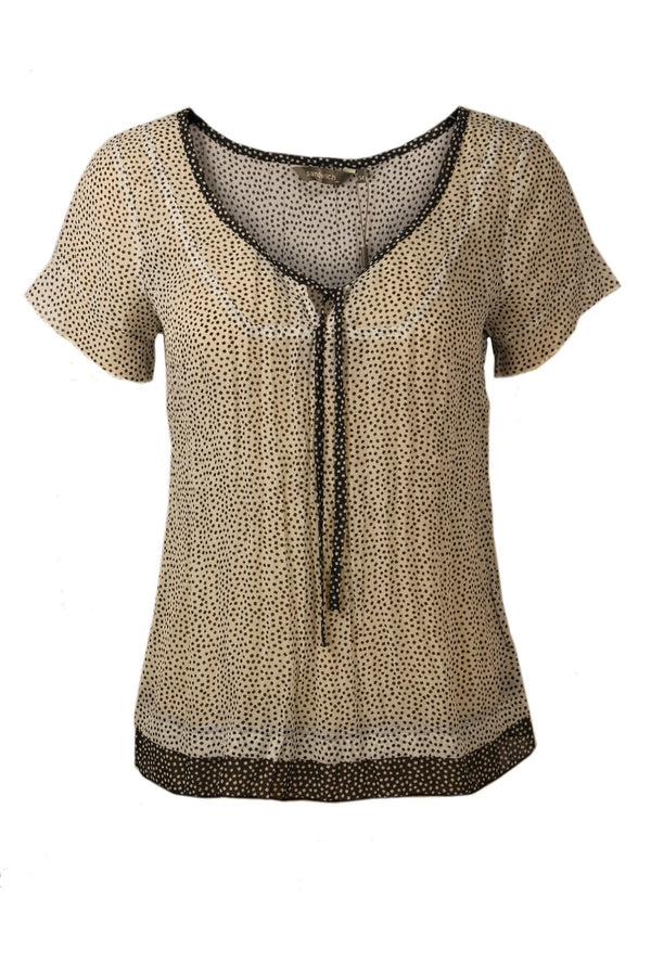 Sandwich blouse, verkrijgbaar in twee varianten.