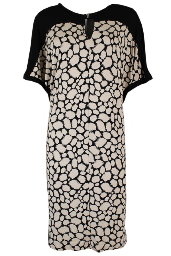 Summum jurk met een creatief design.
