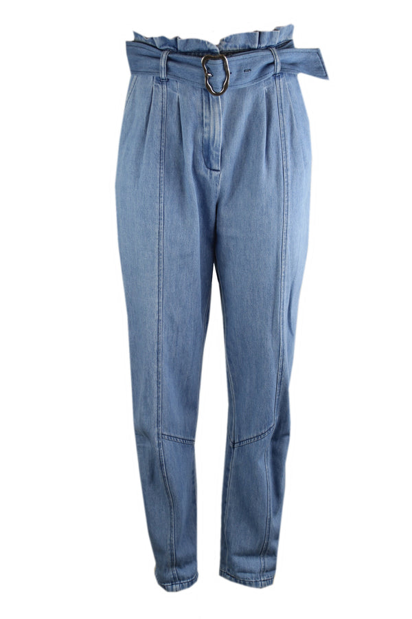 Caroline Biss lichtblauwe denim.